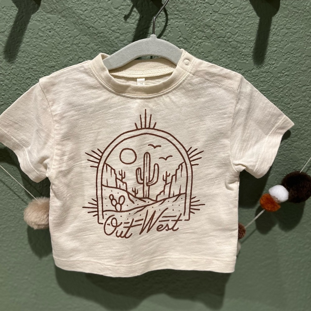 NWT Rylee + Cru Cream 'Out West' Kids Tee